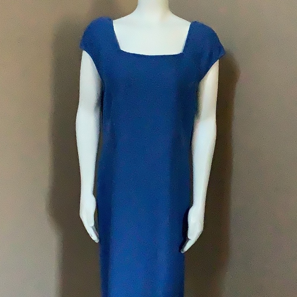 St. John Blue Sleeveless Knee-length Sheath - Picture 2 of 12